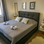 Apartament Paula With Private Jacuzzi And Parking- Near The