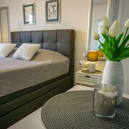 Daire Paula With Private Jacuzzi And Parking- Near The *