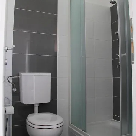 Apartman Paula With Private Jacuzzi And Parking- Near The