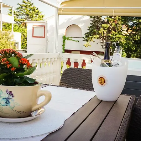 Paula With Private Jacuzzi And Parking- Near The Apartman *