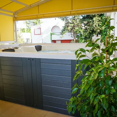 Paula With Private Jacuzzi And Parking- Near The Lägenhet *