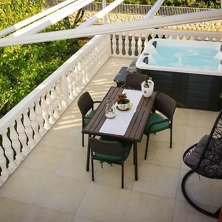 Lägenhet Paula With Private Jacuzzi And Parking- Near The Zadar