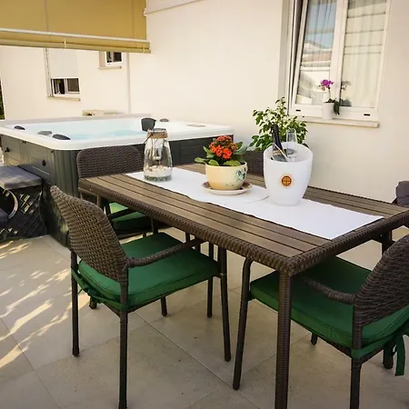 Paula With Private Jacuzzi And Parking- Near The * Zadar