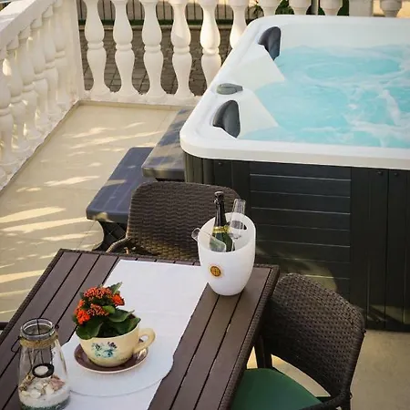 Paula With Private Jacuzzi And Parking- Near The * زادار