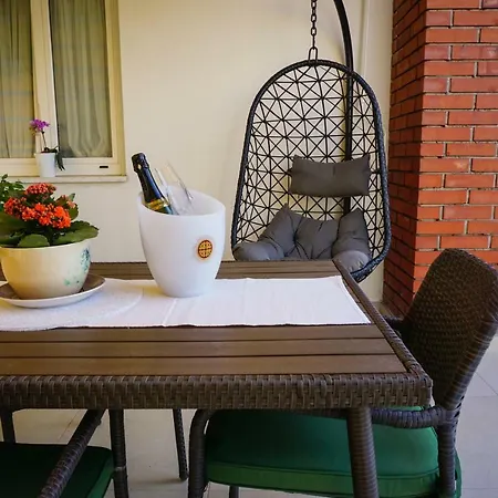 Paula With Private Jacuzzi And Parking- Near The Apartament