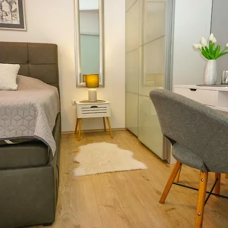 شقة Paula With Private Jacuzzi And Parking- Near The زادار