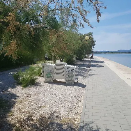 Lägenhet Paula With Private Jacuzzi And Parking- Near The Zadar