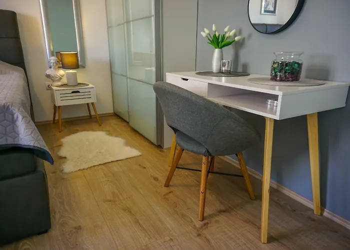 Paula With Private Jacuzzi And Parking- Near The Appartamento *